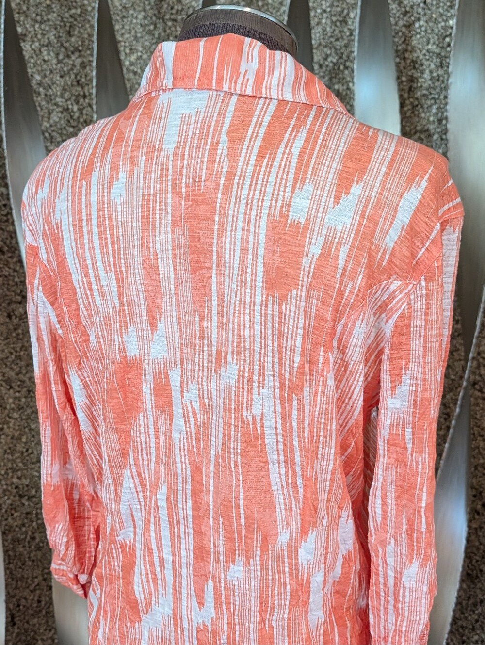 DAVID CLINE snap front nectar ikat top L XL - Picture 7 of 9